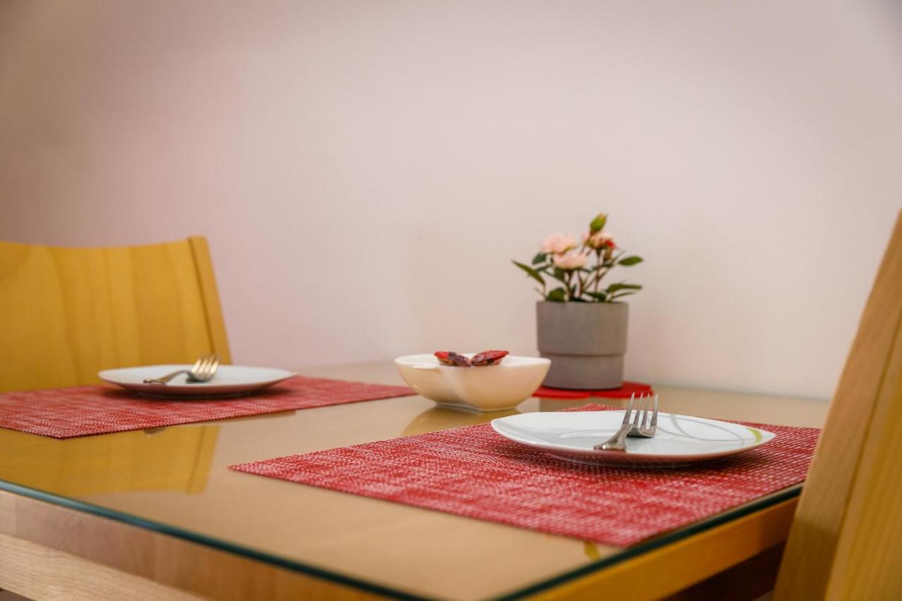 Apartament Nada *